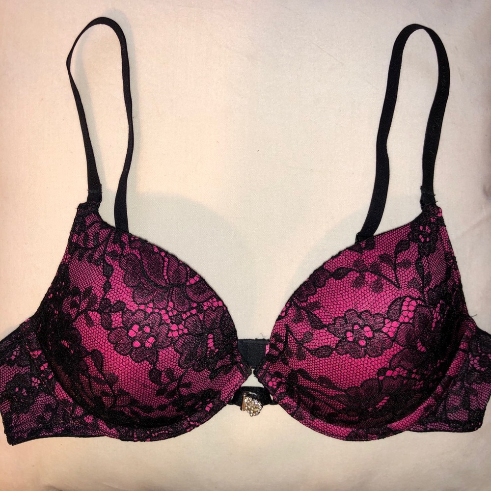 VS sexy little thing lace push up bra